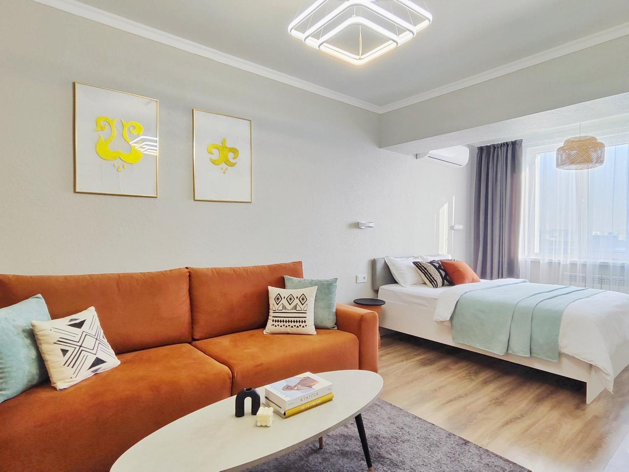 Modern Apartment In Golden Square Almaty Exterior photo