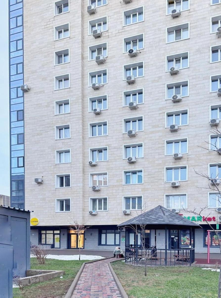 Modern Apartment In Golden Square Almaty Exterior photo